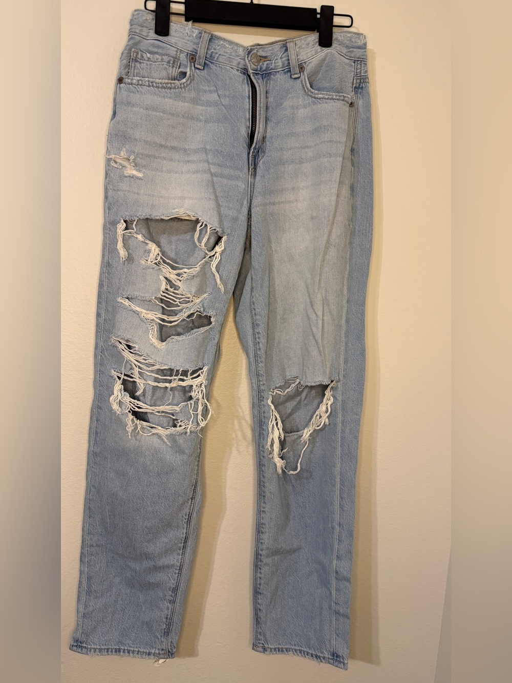 American Eagle Outfitters Mom Straight Jean Light Blue Distressed Ripped Jeans